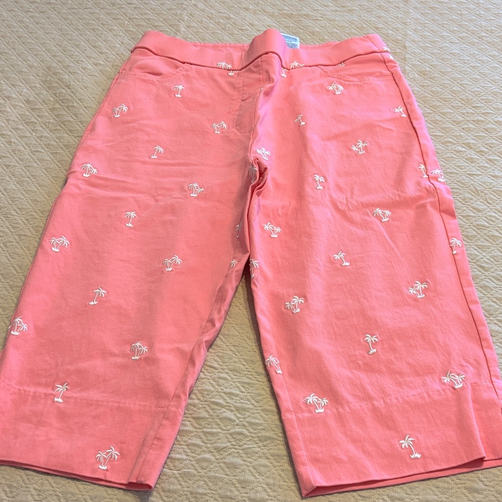 Alfred Dunner Pink capris with White Palm Embroidery